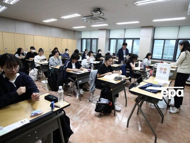У Південній Кореї перенесли понад 90 авіарейсів, щоб шум не заважав національному іспиту з англійської