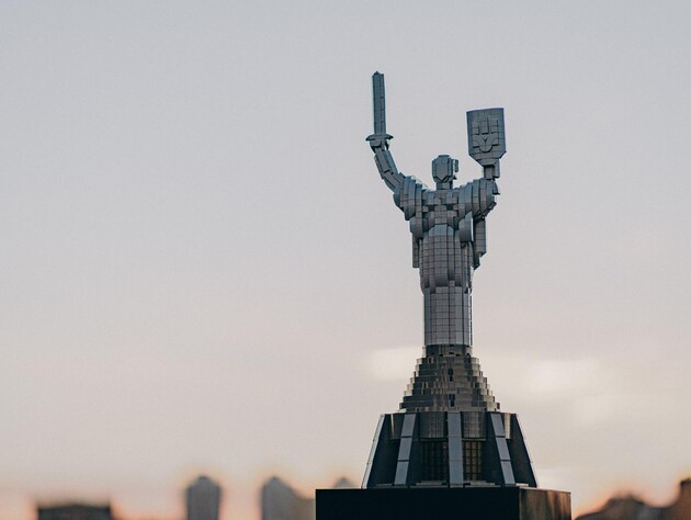 United24 і LEGO Creators створили конструктори у вигляді трьох пам'яток України. Їх можна виграти за донат