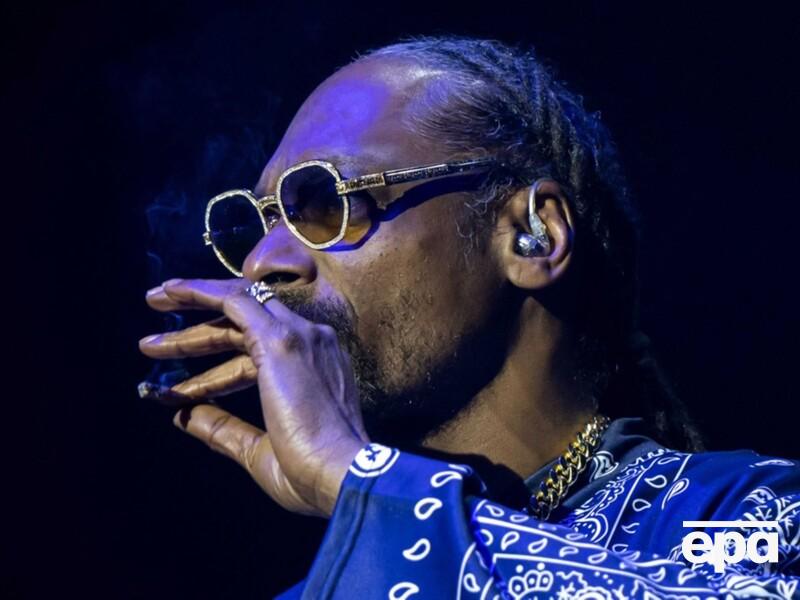 Репер Snoop Dogg заявив, що вирішив кинути палити. ЗМІ пишуть, що йдеться про марихуану