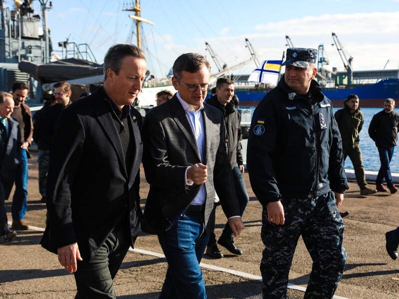 В Одессе побывал Кэмерон и "своими глазами увидел, как Украина отбрасывает российские войска в Черном море"