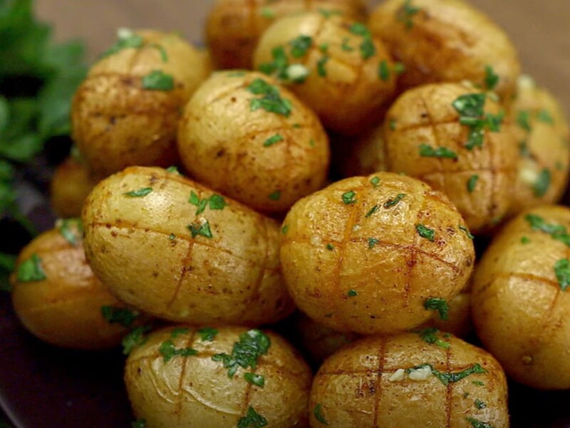 Картофель в мундире запечённый в фольге