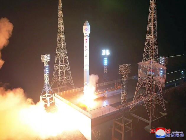 КНДР заявила про запуск супутника-шпигуна. Фоторепортаж