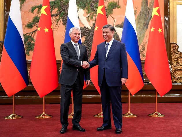 Си Цзиньпин через неделю после переговоров с Байденом в США принял в Пекине спикера Госдумы РФ
