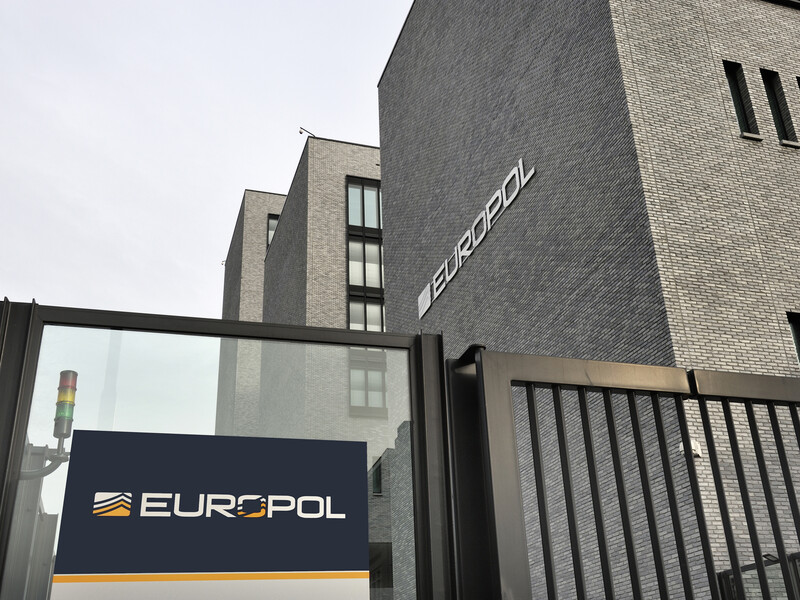 Европол создал OSINT-группу для расследования российских военных преступлений в Украине 