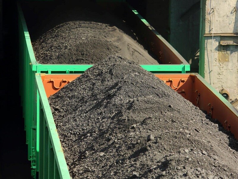 ДТЭК импортировала более 100 тыс. тонн угля для стабильной работы зимой