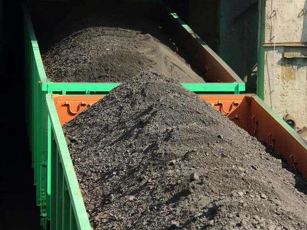 ДТЕК імпортувала понад 100 тис. тонн вугілля для стабільної роботи взимку