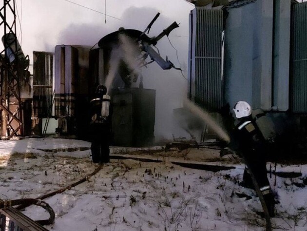 На заводе в Челябинске, где делают двигатели для российской бронетехники, прогремел мощный взрыв. Видео