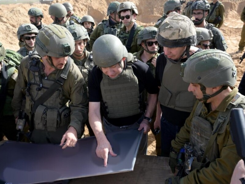 "Будем идти до конца". Нетаньяху посетил израильских военных в секторе Газа и один из туннелей ХАМАС. Видео