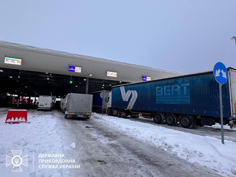 В пункте "Угринов – Долгобичув" на польской границе начали пропуск тяжеловесных транспортных средств – ГПСУ 