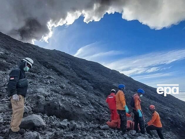 В Индонезии из-за извержения вулкана погибли уже 22 человека