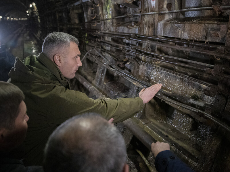 Шмыгаль созвал заседание госкомиссии из-за затопления тоннелей Киевского метрополитена. Ожидают Кличко с "подробным докладом"