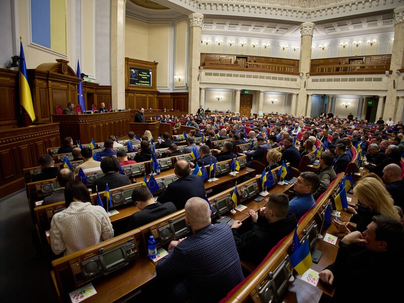 Рада призвала ЕС начать с Украиной переговоры о вступлении 