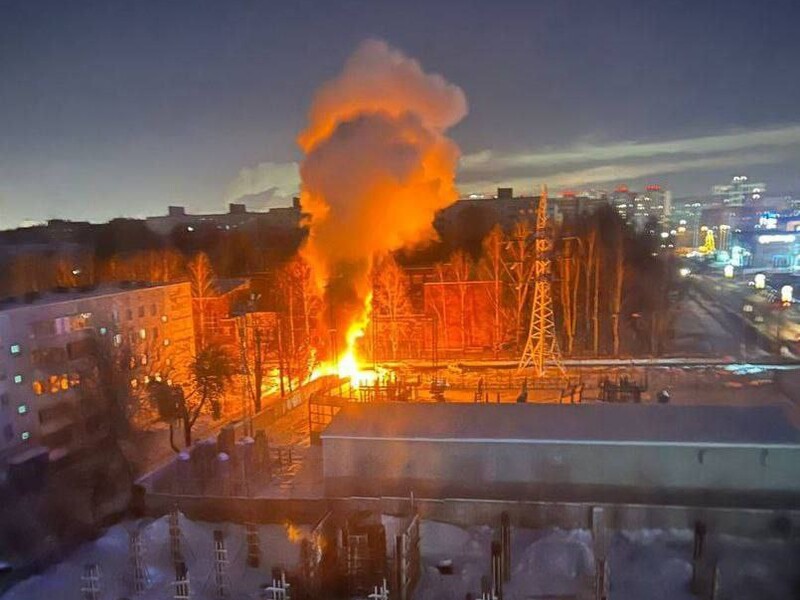 В Ижевске горела подстанция, обеспечивающая электричеством оборонное предприятие РФ. Анонимы заявили, что жизнь в городе станет "еще насыщенней"