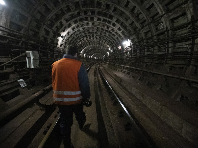 В Киеве между закрытыми станциями метро могут запустить "челночное движение"