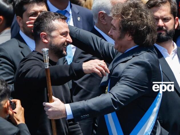 Зеленский принял участие в церемонии инаугурации президента Аргентины, рядом был Орбан. Фото, видео