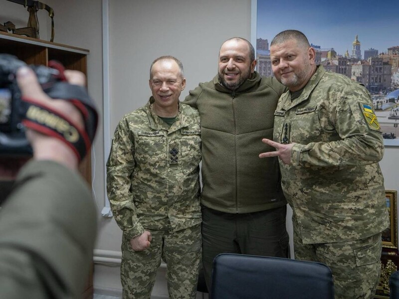 Умеров и Залужный в День Сухопутных войск ВСУ посетили позиции украинских военных на восточном направлении