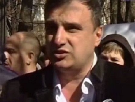 Блогер: Сепаратист Клинчаев подарил сотруднице ГПУ четыре квартиры, чтобы ему не продлили арест. Видео