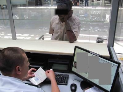 Украинские пограничники задержали гражданина Узбекистана, которого разыскивал Интерпол