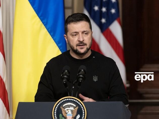 Зеленский призвал партнеров поддерживать Украину, не затягивая с одобрением помощи стране