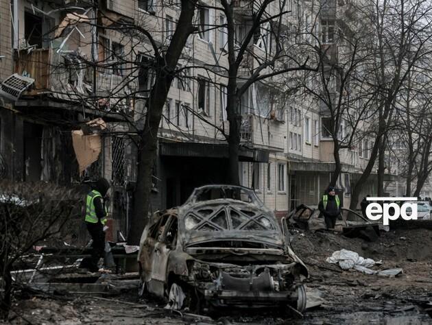 Оккупанты ночью запустили по Киеву 10 баллистических ракет. Последствия падения обломков. Фоторепортаж 