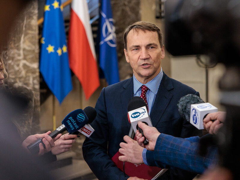 Кулеба провел разговор с новым главой МИД Польши и анонсировал его визит в Украину
