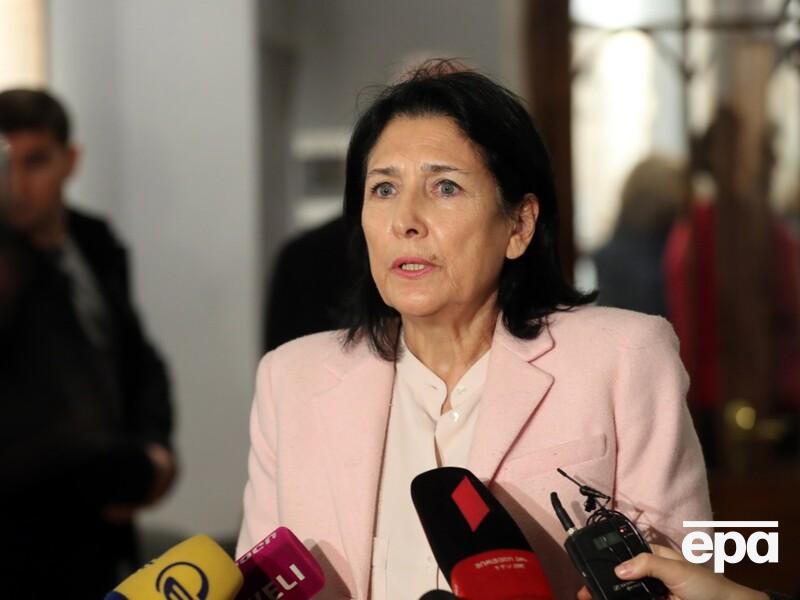 Зурабишвили заявила, что не отказывалась помиловать Саакашвили