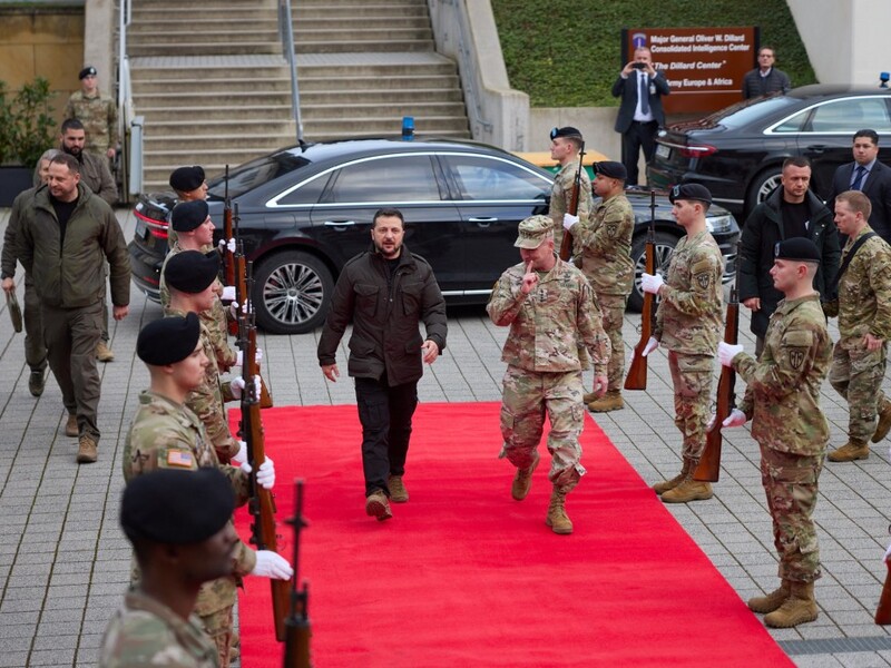 Зеленський у Німеччині провів зустріч із командувачами армії США в Європі. Фото