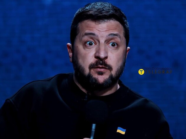 Фотограф крупным планом показал обувь Зеленского от известного немецкого бренда, в которой президент был на пресс-конференции. Фото