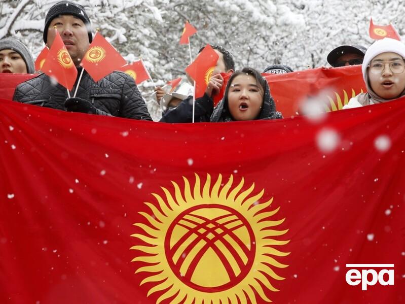 Парламент Киргизстану вирішив змінити національний прапор