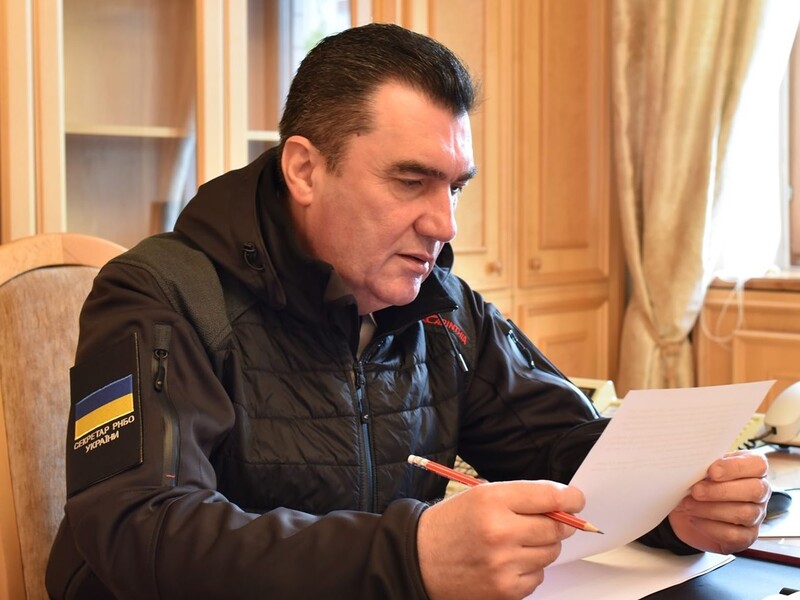 Данілов пообіцяв "приємні новини" на тему виробництва боєприпасів для України