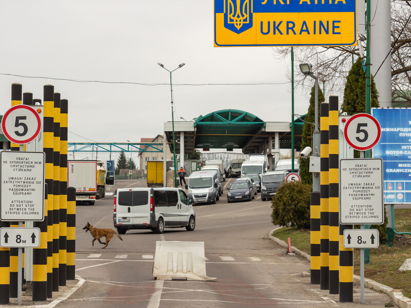 Україна й Молдова домовилися зменшити час перетину кордону для громадян і вантажів