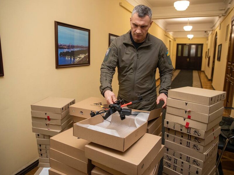 Кличко: Следующая партия из 100 FPV-дронов, которые заказывали с братом Владимиром, отправится в 53-ю бригаду под Авдеевку