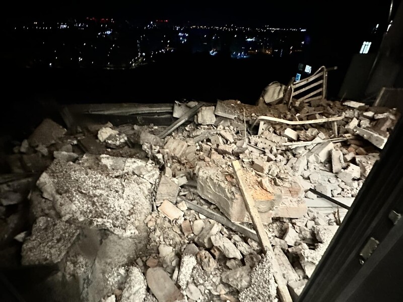 "Мы и дети выжили в пекле". Квартира ведущего телемарафона Ковальского разрушена в результате атаки дронов на Киев 