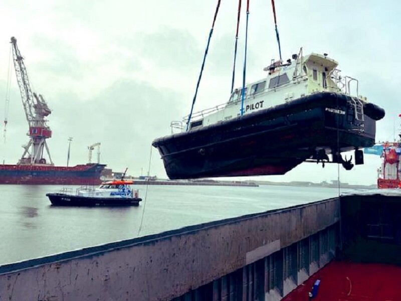 Франция отправила к Украине судно, которое поможет "накормить мир"
