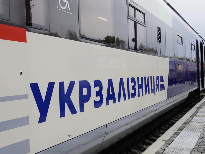 Пассажиры херсонского поезда, который обстреляли россияне, безопасно добрались до Николаева на автобусах