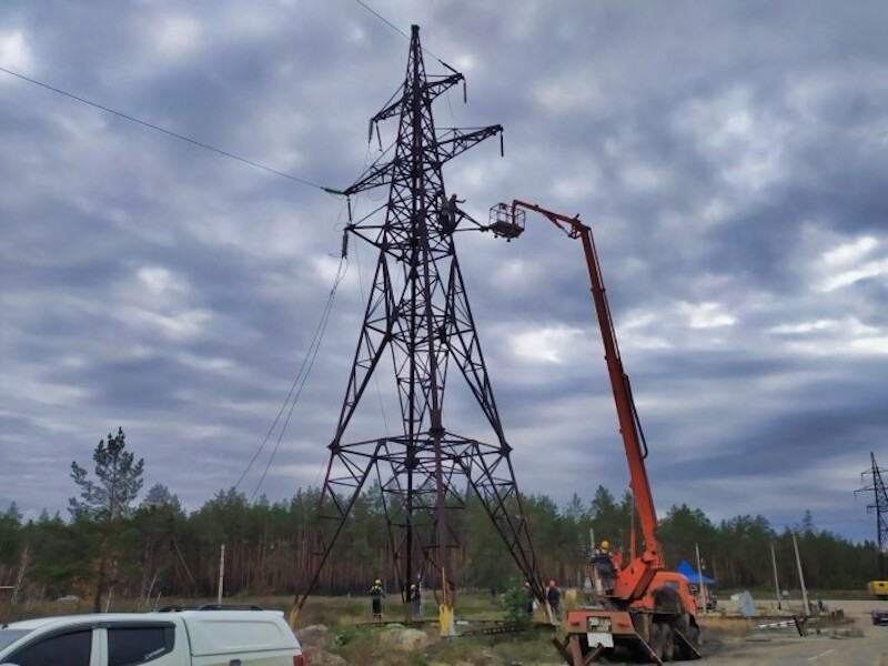 Енергетики ДТЕК повністю повернули світло в деокупованих Лиманській і Святогірській громадах у Донецькій області