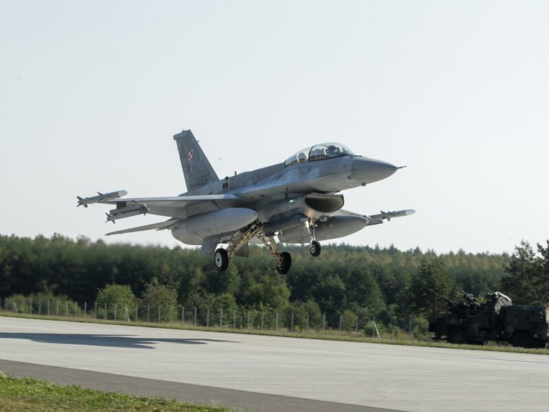 Игнат опроверг сообщения о якобы прибытии F-16 в Украину