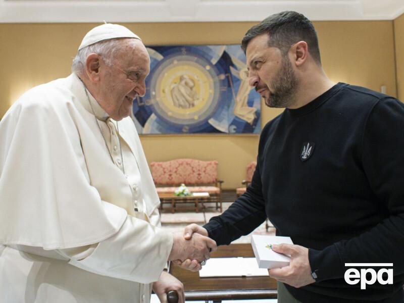 "Благодарен Ватикану". Зеленский рассказал о разговоре с папой Франциском