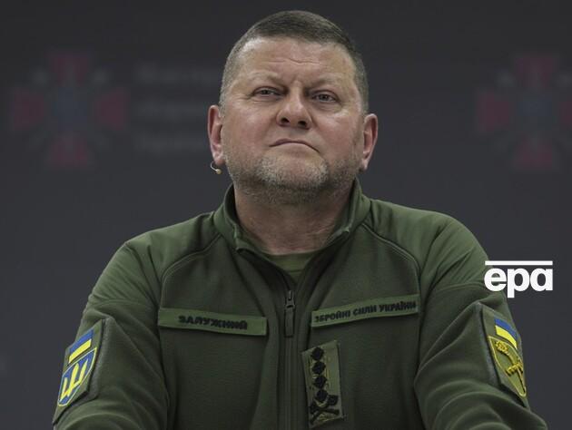 Залужный сообщил, что с 28 декабря у него больше нет внештатных помощников. Одна из них, говоря о вручении повесток, отмечала, что 