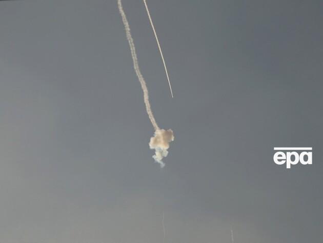 Українські сили оборони завдали удару по військових об'єктах у РФ понад 70 дронами – ЗМІ