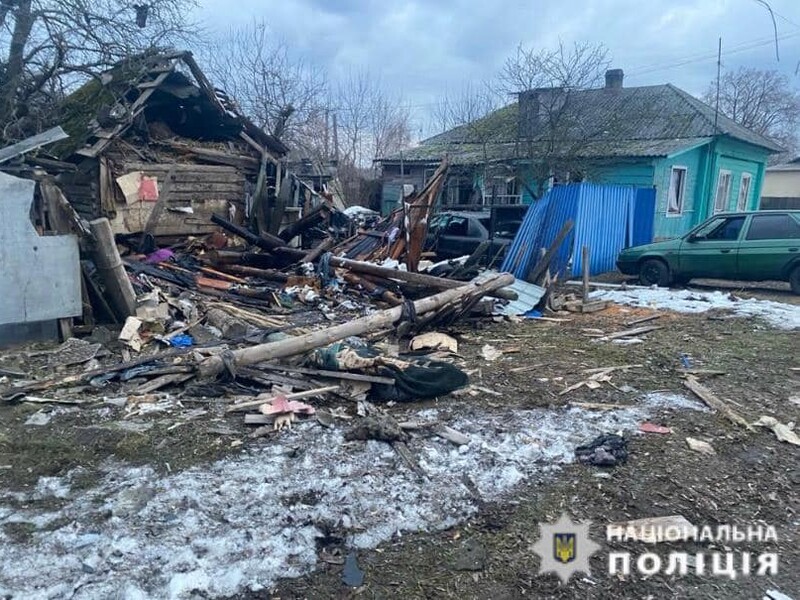 Россияне нанесли около 20 ударов из "Градов" по приграничному городу в Черниговской области, один человек погиб. Фото