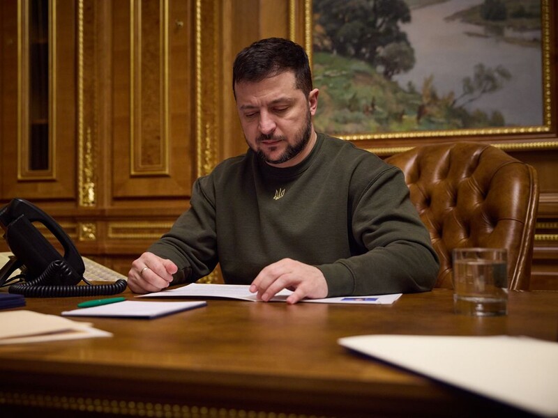 Зеленський затвердив санкції РНБО щодо шістьох громадян РФ, які використовують документи громадян України