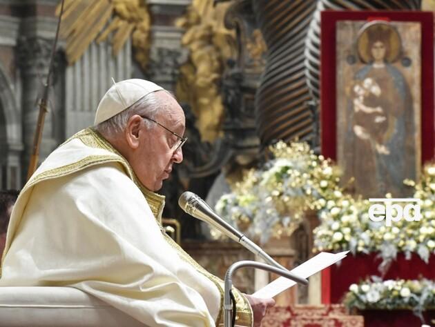 Папа римский в последний день года призвал молиться за народы, страдающие от войны, упомянув 