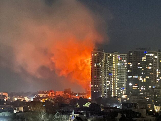 В Одесі внаслідок атаки РФ ударними дронами в житлових будинках виникли пожежі, є загиблий і постраждалі – ОВА