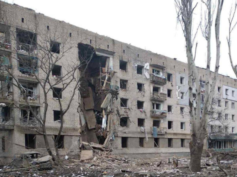 "Акт геноциду проти мирних людей". У Запорізькій ОВА заявили про удар двома російськими бомбами по житловому будинку в Оріхові