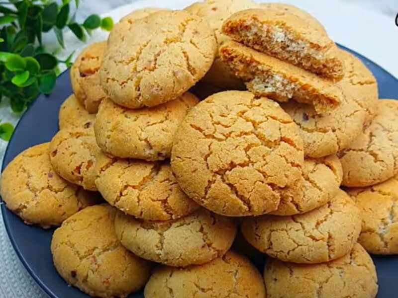 Змішайте це з маслом – і вийде смачне печиво, яке тане в роті. Простий рецепт без яєць