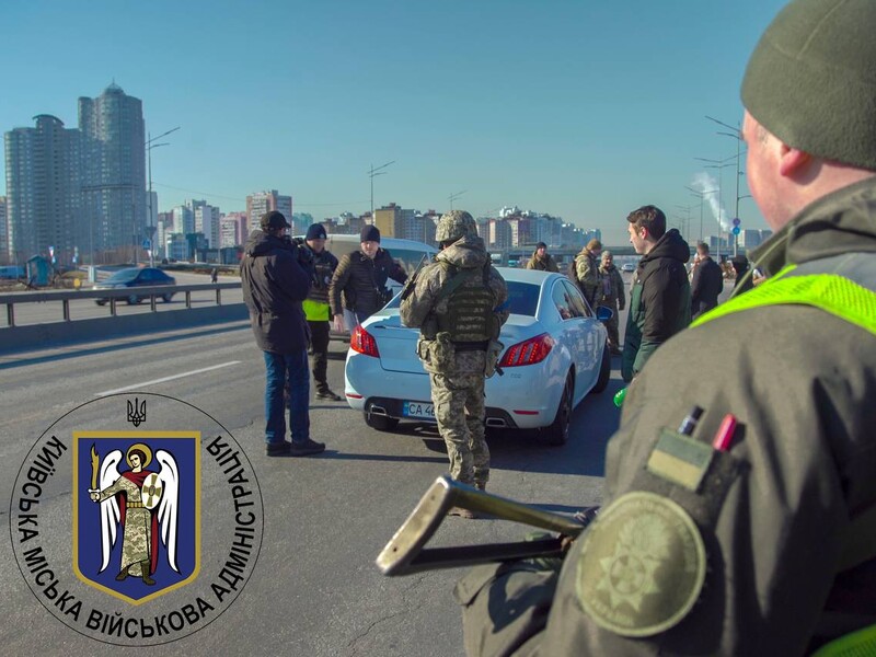 В ТЦК подтвердили, что получили приказ искать уклонистов на блокпостах в Киевской области