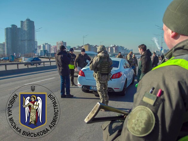У ТЦК підтвердили, що дістали наказ шукати ухилянтів на блокпостах Київської області