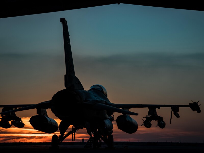 У Пентагоні очікують, що українські пілоти закінчать навчання на F-16 до кінця року