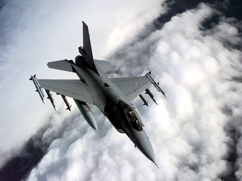 У найближчі кілька місяців після отримання F-16 від Норвегії Україна може перейти у наступ на півдні – Welt